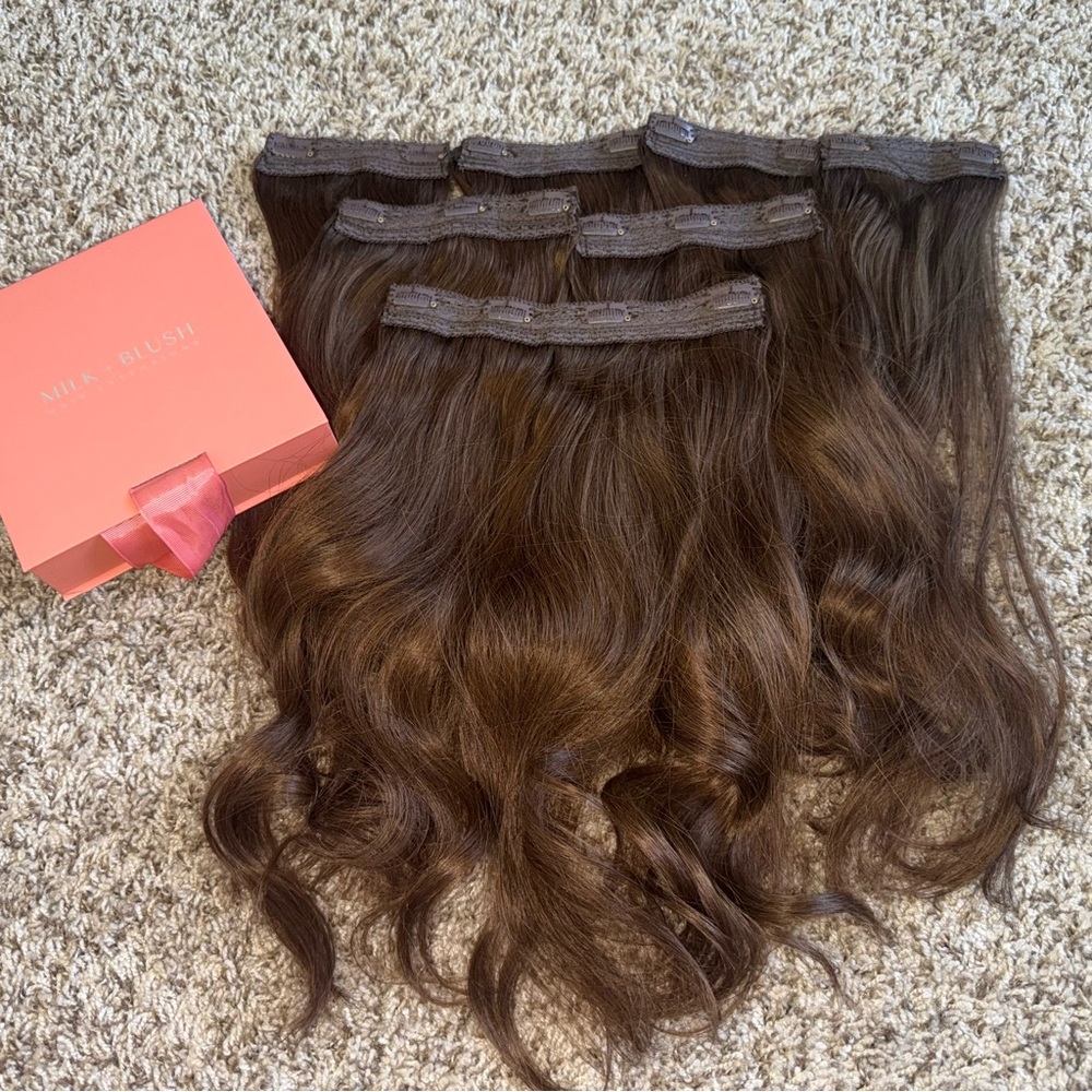 16’ Chocolate Brown Human Hair Extensions Milk & Blush